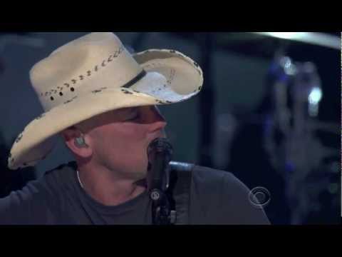 Kenny Chesney singing You're Gonna Miss Me When I'm Gone (HD) - Brooks and Dunn ACM Last Rodeo
