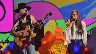 Jesse &amp; Joy - &quot;Dueles&quot; / &quot;Helpless&quot; (Premios Juventud 2016)