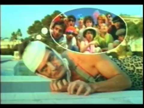 Raoul Petite - Sable fin, cocotiers, bananaze (Official Music Video)