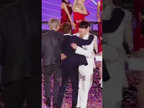 BTS RM and Twice nayeon giving each other a high five 😍😍