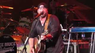 Lee Brice Girls in Bikinis
