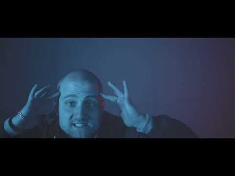 CYYRO X DAN VERZE - MAMA BALD SIND WIR REICH (Offizielles Musikvideo)