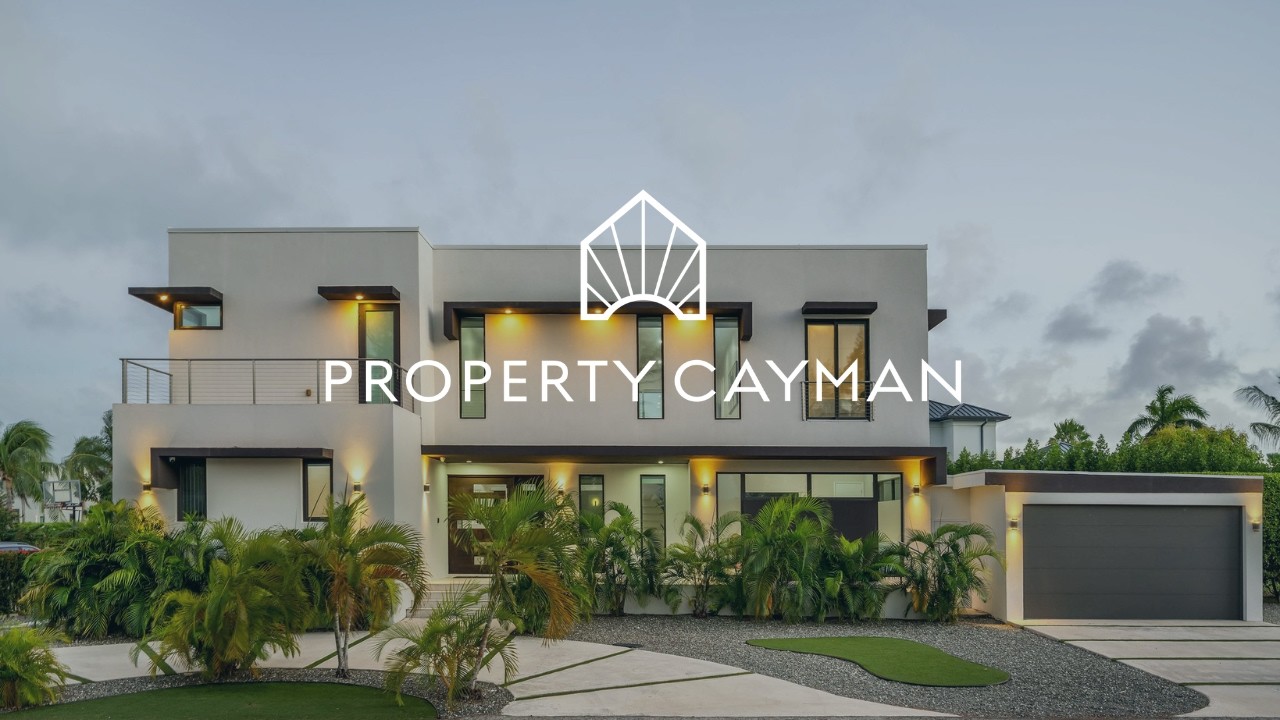 DAUM QUAY 12, CRYSTAL HARBOUR CANAL FRONT HOME