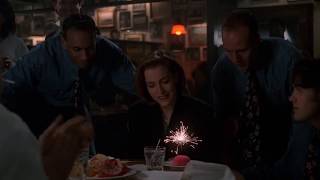 Mulder c�l�bre les 33 ans de Scully et les deux agents rencontrent Sharon Graffia (VOST)