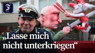 Neuer Putin-Karnevalswagen in Düsseldorf präsentiert
