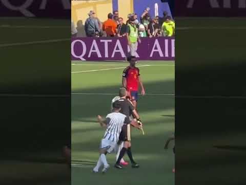 Paredes tickt aus und sieht rot 😲 | SRF Sport