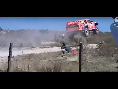 DAKAR - ESPECTACULAR SALTO de ROBBY GORDON