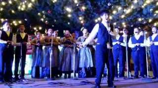 Sabit sabit sa Krismas Tri by Himig ni Juan Chorale