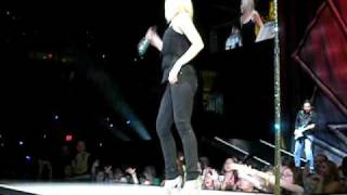 Kellie Pickler - Rocks Instead of Rice - Front Row Concert View