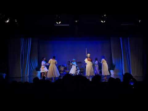 Apresentação da Escola Nestor Capoeira no Teatro Municipal de São Pedro da Aldeia - RJ