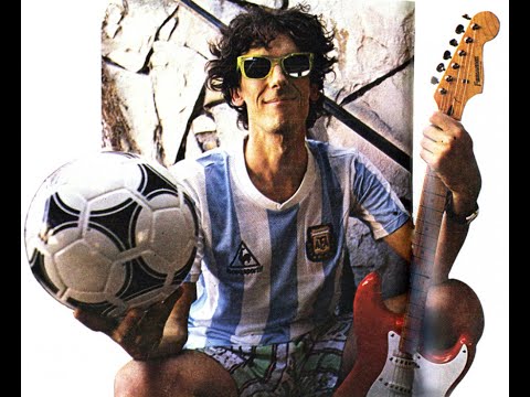 Luis Alberto Spinetta - Escuchen, corran la bola