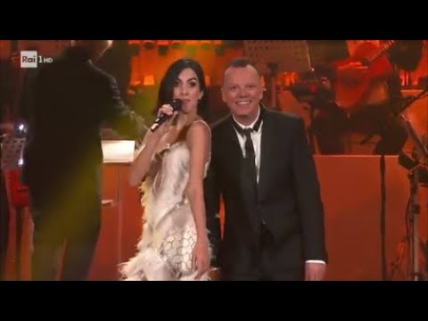 Gigi e Rocío Muñoz Morales omaggiano Vanessa - 20 anni che siamo italiani 06/12/2019