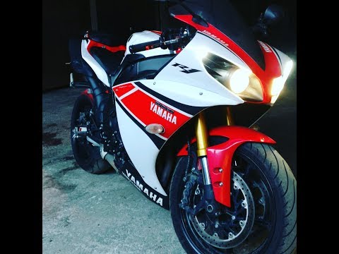 MOSCOW / -YAMAHA r1 BMW S1000RR