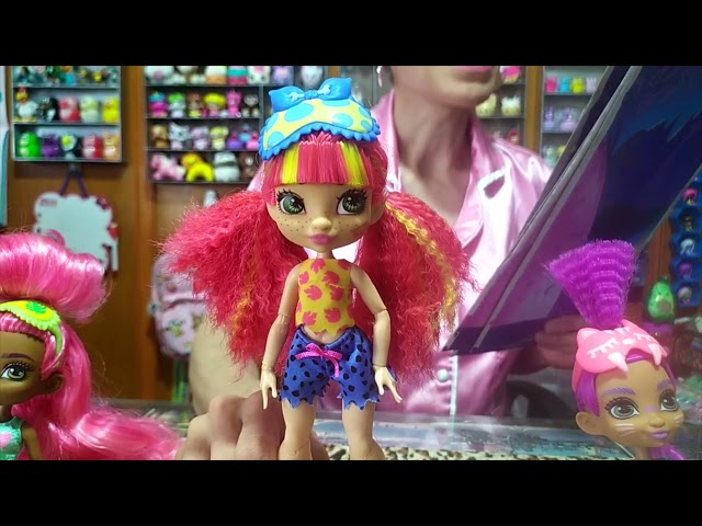Vídeo relacionado con Mattel Cave Club Fernessa Fiesta de Pijamas Muñeca con Moda para Dormir y Accesorios de Juguete GTH03