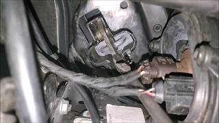 How to Open a Stuck or Damaged Mercedes Hood Latch With No Tools