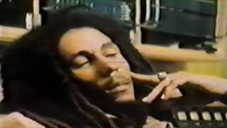 Cheer Up - Bob Marley (LYRICS/LETRA) [Reggae]