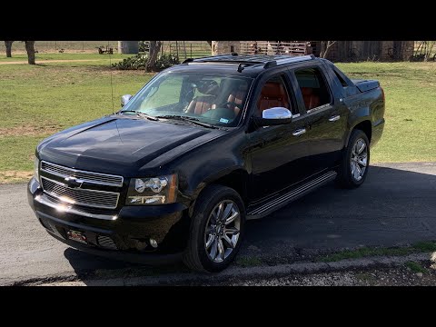 2013 Chevrolet Avalanche (CC-2057400) for sale in Fredericksburg, Texas