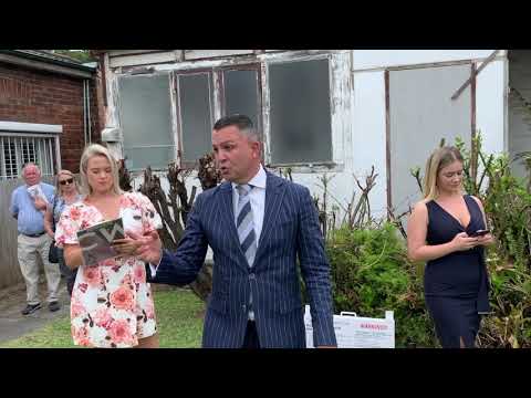 Sydney Auction - 41 Carrington St, Randwick - Phillips Pantzer Donnelley - Clarence White Auctioneer