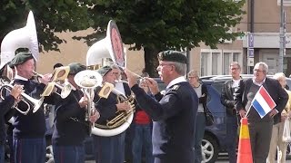 preview picture of video 'Kisa Streetparade - Fanfarekorps der Genie'