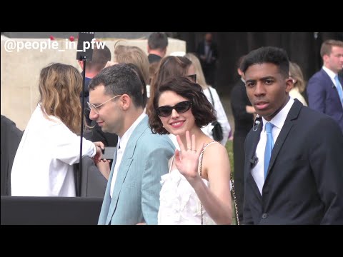 Margaret Qualley [Maid] - Chanel Haute Couture Fall/Winter 23/24 fashion show in Paris - 04.07.2023