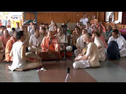 HH Kadamba Kanana Swami - evening kirtan 22.06.2013