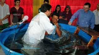 preview picture of video 'culto especial de batismo 2014'