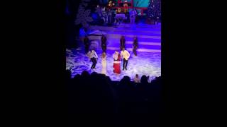 Mariah Carey Here Comes Santa Clause Live