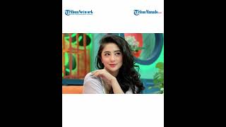 Download lagu DEWI PERSSIK PERNAH HAMIL TAPI KEGUGURAN KARENA ALAMI KDRT#shorts mp3