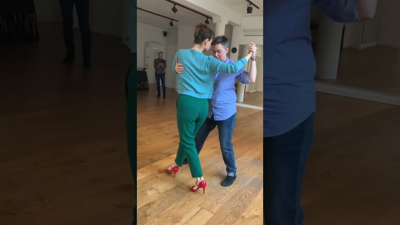 Video thumbnail for Veronica Toumanova & Asya Moiseeva Workshop Summary "Barridas leaders + followers"