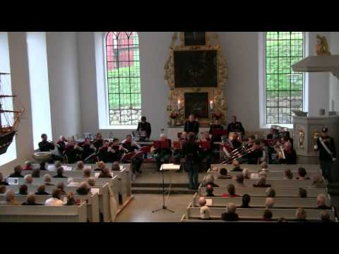 8. Regiments Musikkorps - Amalienborg March (Lindebro)