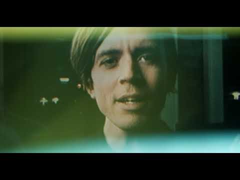 Yellow Ostrich "Julia" (Official video)