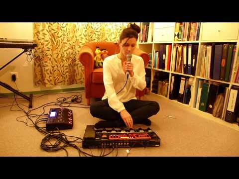 Meredith Monk - Dawn - live looped version by Laura Stavinoha
