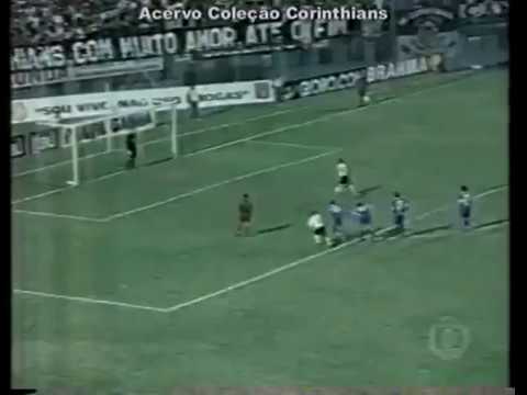 Marcelinho Carioca (Corinthians) - 13/04/2000 - Corinthians 2x0 Matonense - 1 gol