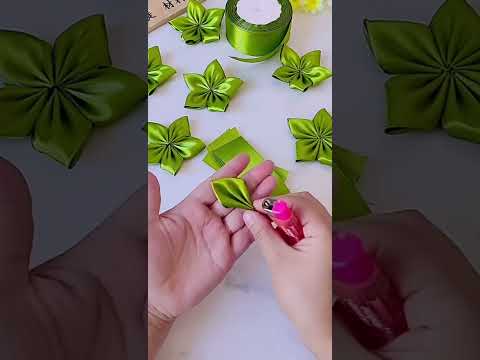 Handmade diy ribbon rose leaf #diy #handmade #flowers #tutorial #rose #craft #ribbon #gift #leaf