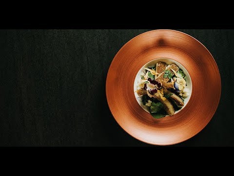 Formaggio Stelvio DOP nel pane con insalata di erbe aromatiche