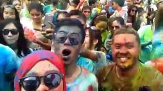 preview picture of video 'Color Fun Run Pekanbaru 2014 #Colorfunrun'