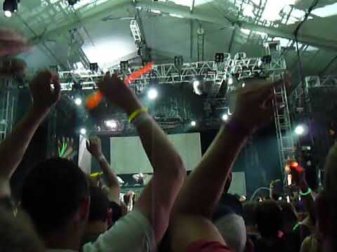 Orbital live - “Halcyon” vs Bon Jovi vs Belinda Carlisle, Coachella 4/18/10
