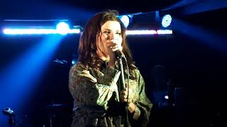 Suvi Teräsniska  Vaiettu Rakkaus &amp; kaunis ja Peloton  live  14.3.18