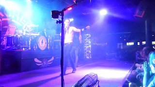 Buckcherry - Rain's Falling (Houston 09.30.15) HD