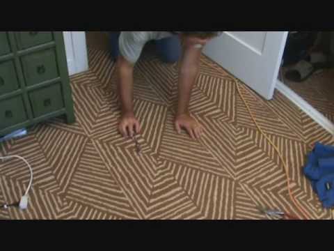 How to use "carpet scissors"