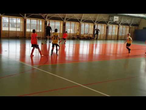 30.01.2016 Pogoń Zduńska Wola rocznik 2005 vs MKS Tuszyn 3:1