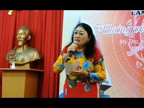 Hoa tháng mười ba - Thơ La Quốc Tiến