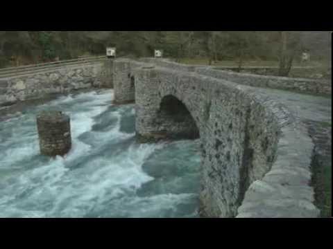 Hiru Truku // Orbelak airez aire