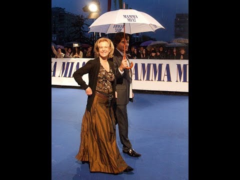 Björn and Frida arriving to the premiere of Mamma Mia in Moscow october 14, 2006