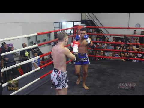 PORTUÁRIO STADIUM - Dionatha Tobias (MR Training) x Pedro Ricardo (Garra Combat) 52 kg