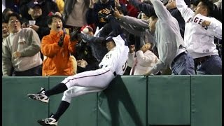 イチロー 韓国人に捕球妨害されキレる！ICHIRO interfered with a catch and got angry at Korean WBC 2006 JAPAN vs KOREA