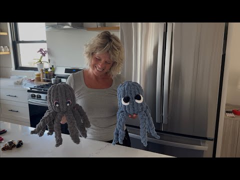 Hand knit this ADORABLE Octopus Doorstopper