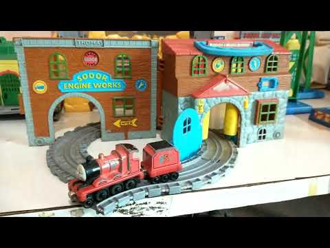 Thomas Take Along Sodor Engine Works Playset Funcionamiento Pista Propia