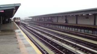 preview picture of video 'F train coming out of the Mist'