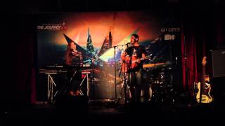 Heather Andrews and Clayton Hogermeer performing 'A Day at the Beach' at BlueFrog Mumbai